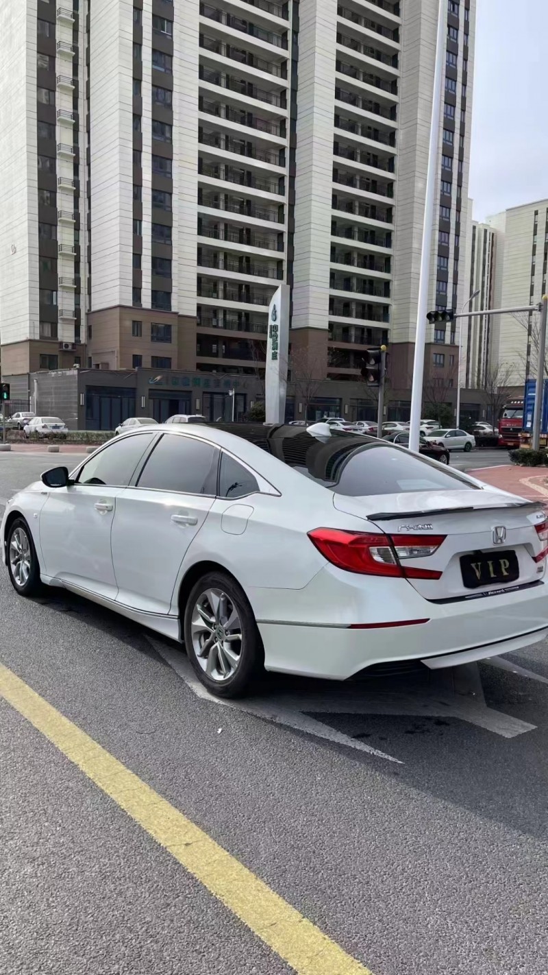 潍坊19年本田雅阁4