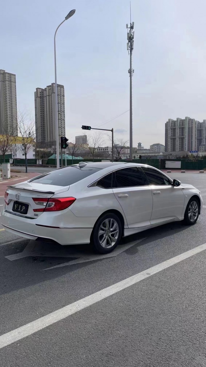 潍坊19年本田雅阁5