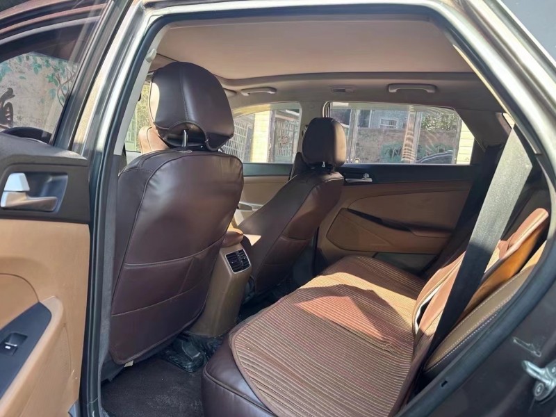 邵阳17年现代途胜2