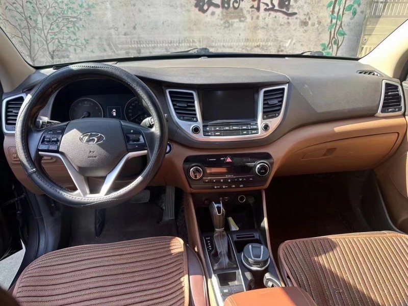 邵阳17年现代途胜3