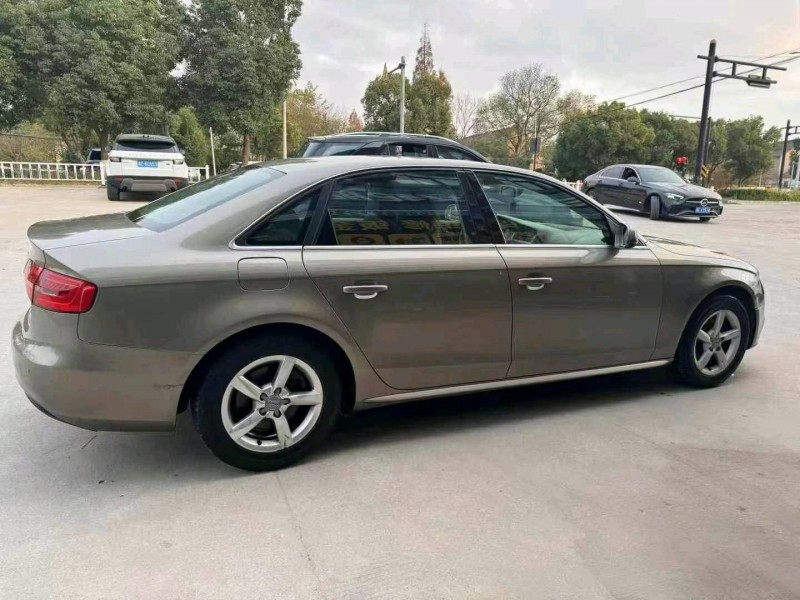 济宁13年奥迪A4L6