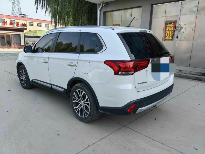 保定16年三菱欧蓝德6