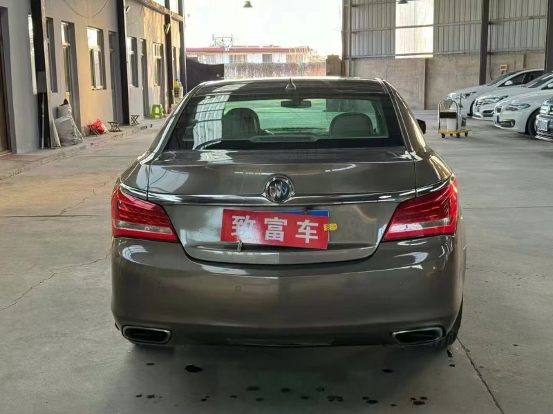 保定16年别克君越8