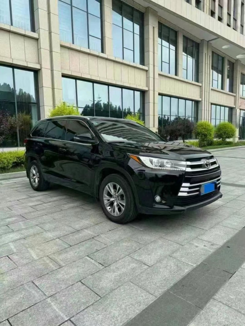 保定19年丰田汉兰达3