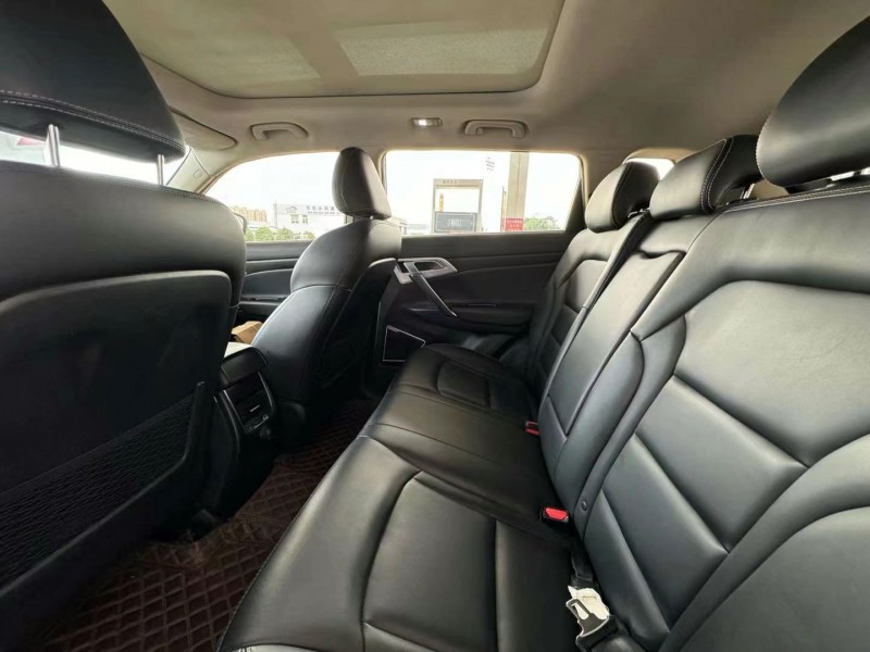 保定18年吉利博越6