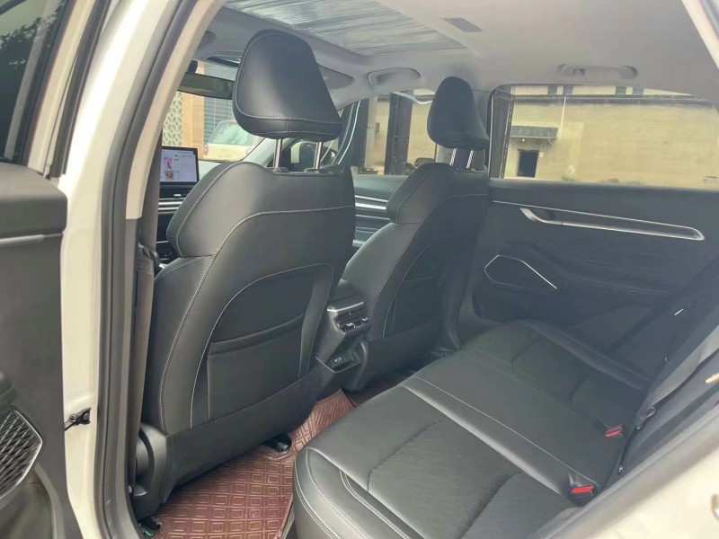 保定23年吉利帝豪9