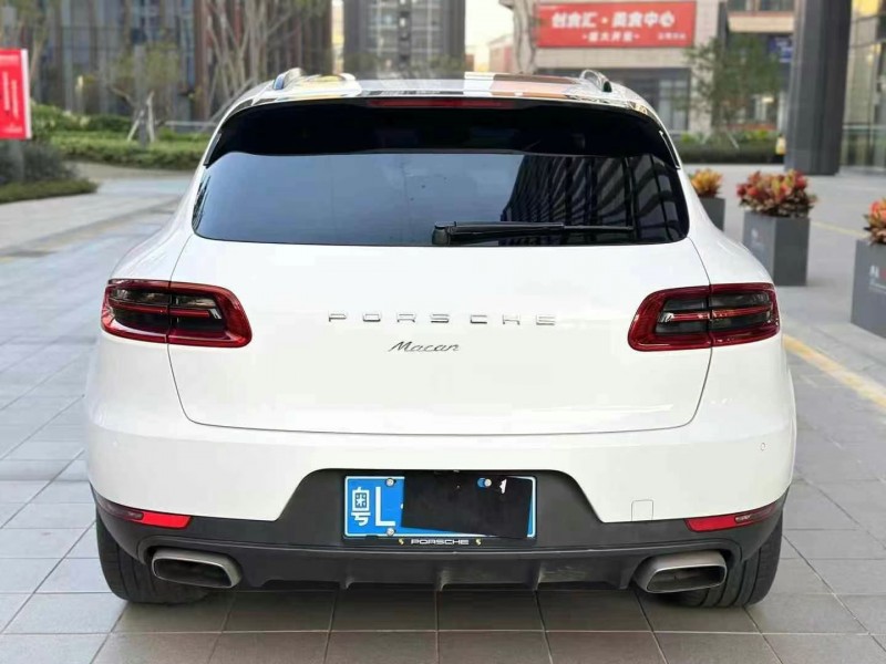 广州17年保时捷Macan9