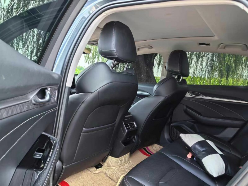 保定22年吉利星瑞7