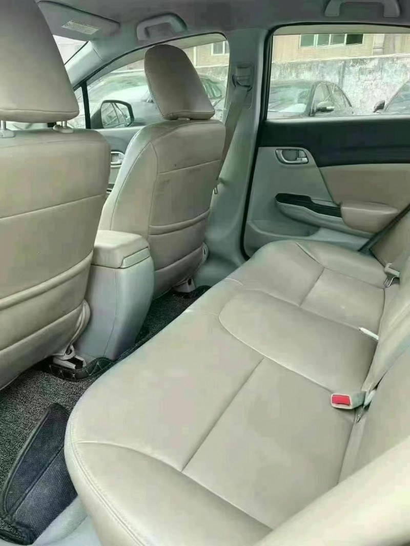 广州12年本田思域8