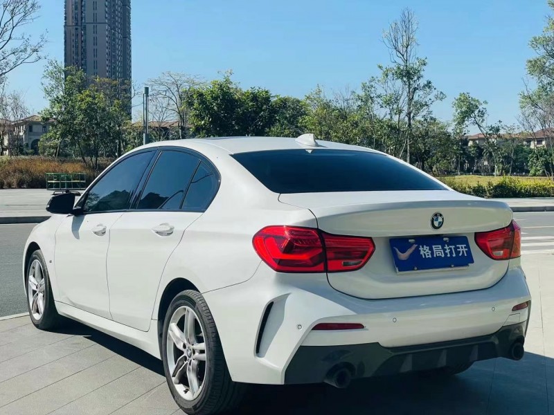东莞22年宝马1系8