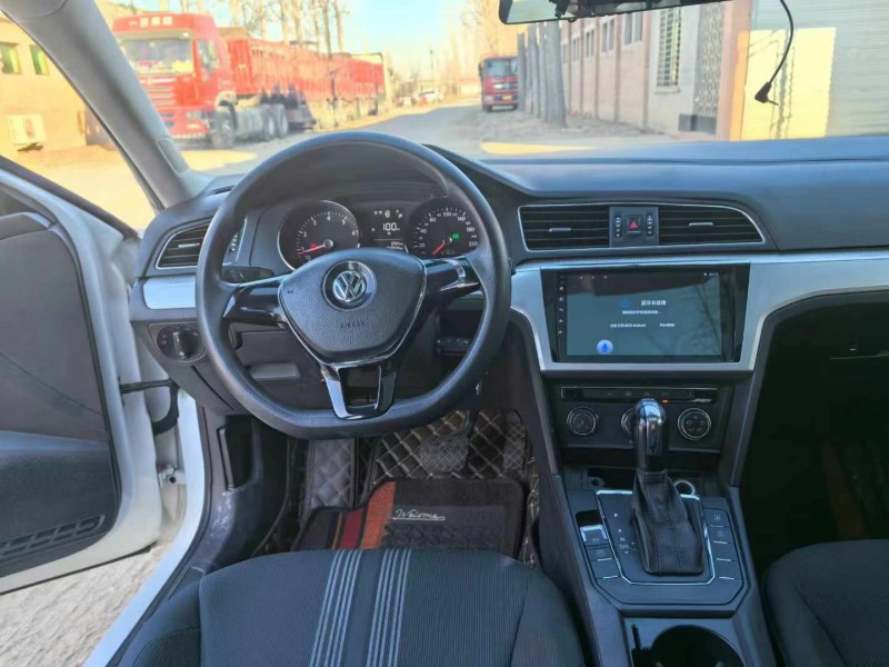 保定18年大众凌渡7