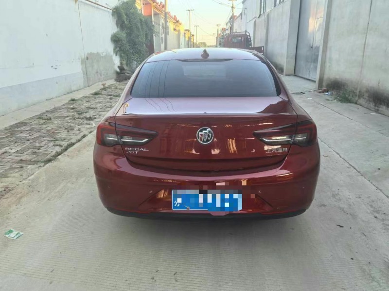 保定18年别克君威8