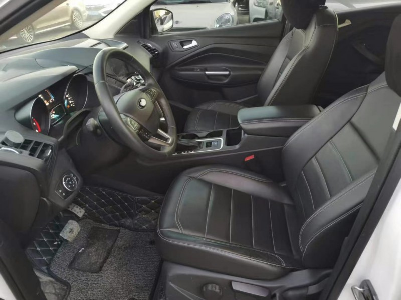 保定18年福特翼虎7