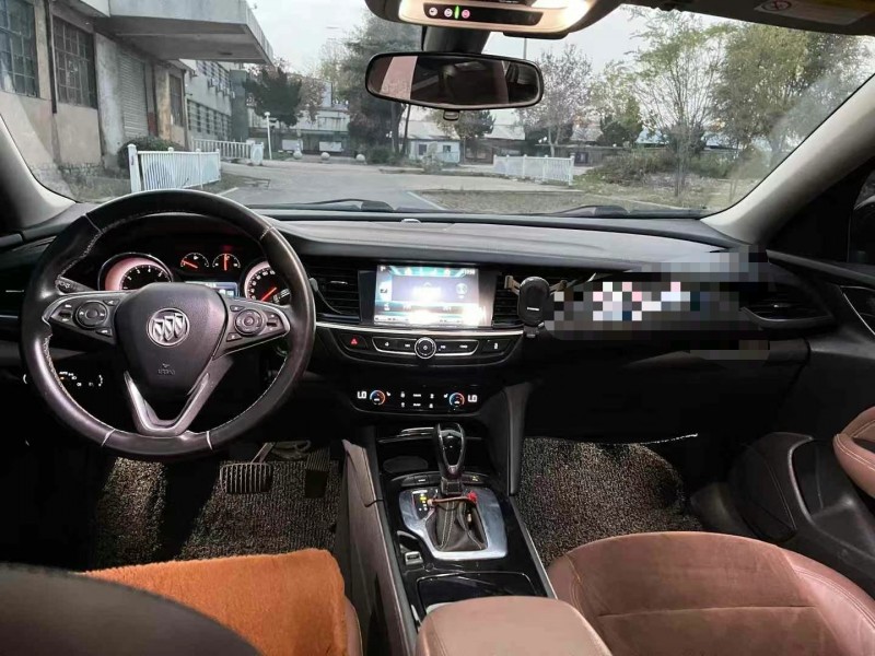 枣庄19年别克君威5