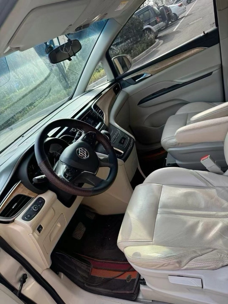 青岛18年别克GL86