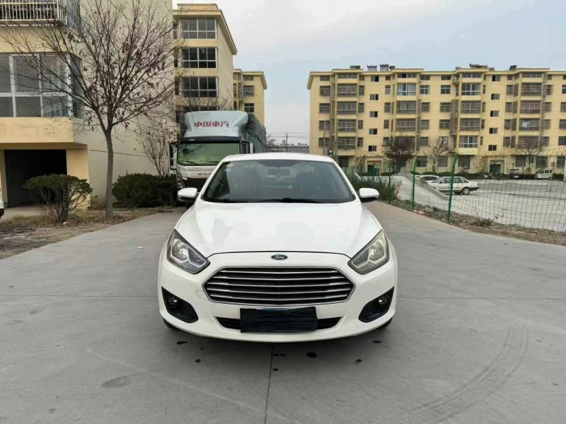 徐州17年福特福睿斯1