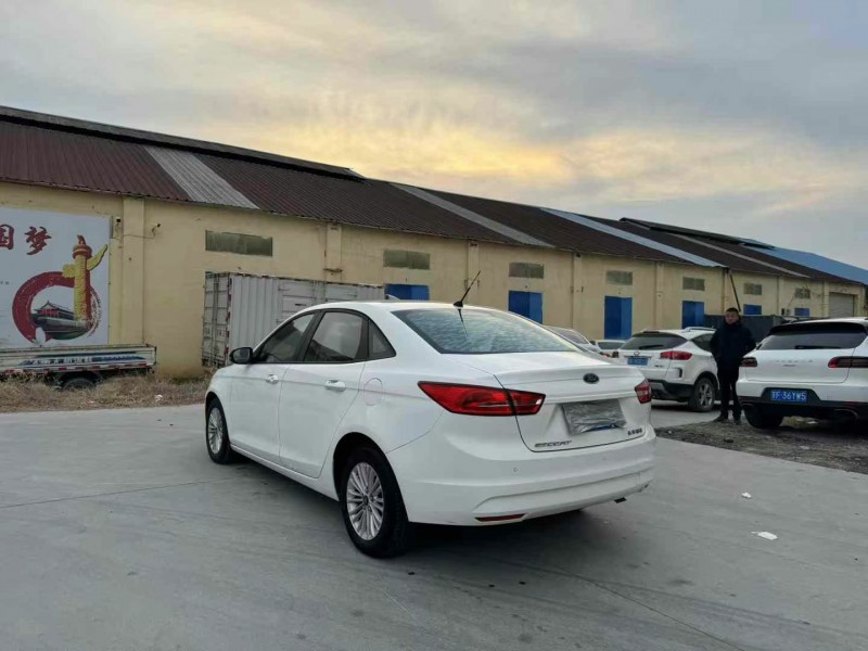 徐州17年福特福睿斯3