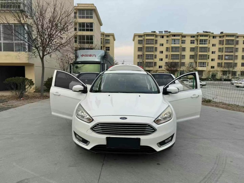 徐州17年福特福克斯6