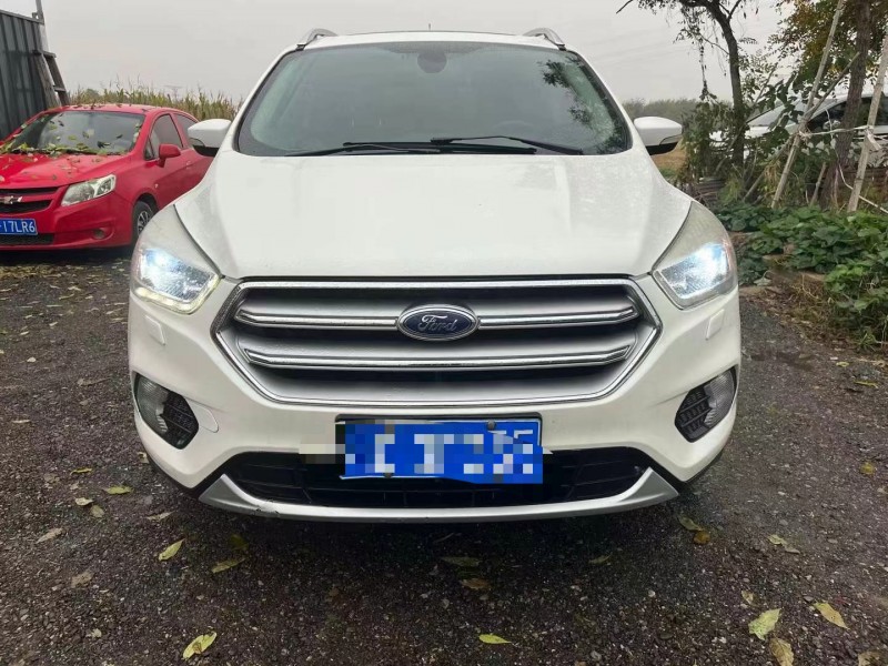 保定17年福特翼虎1