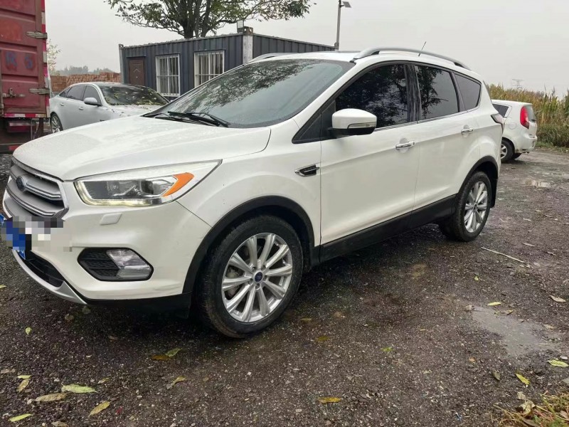 保定17年福特翼虎3