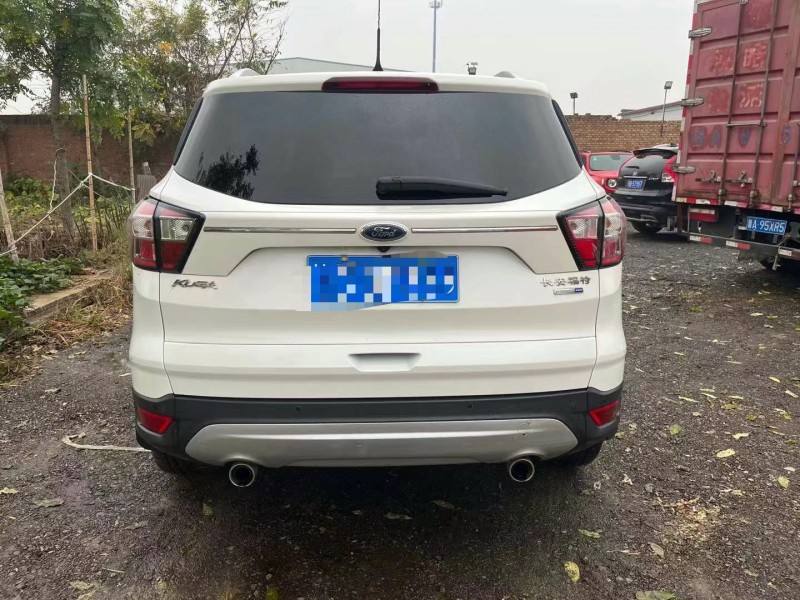 保定17年福特翼虎4