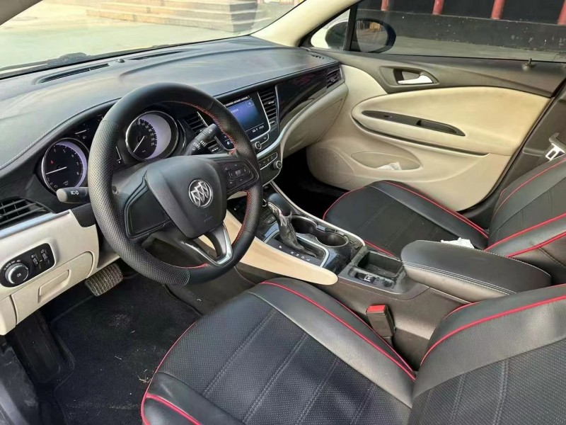 济宁20年别克威朗7