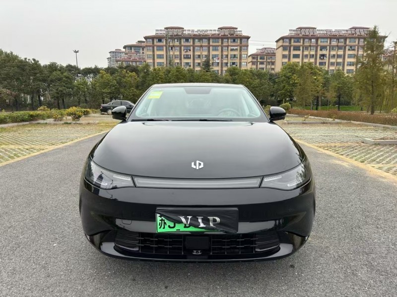 鹽城24年零跑汽車C011