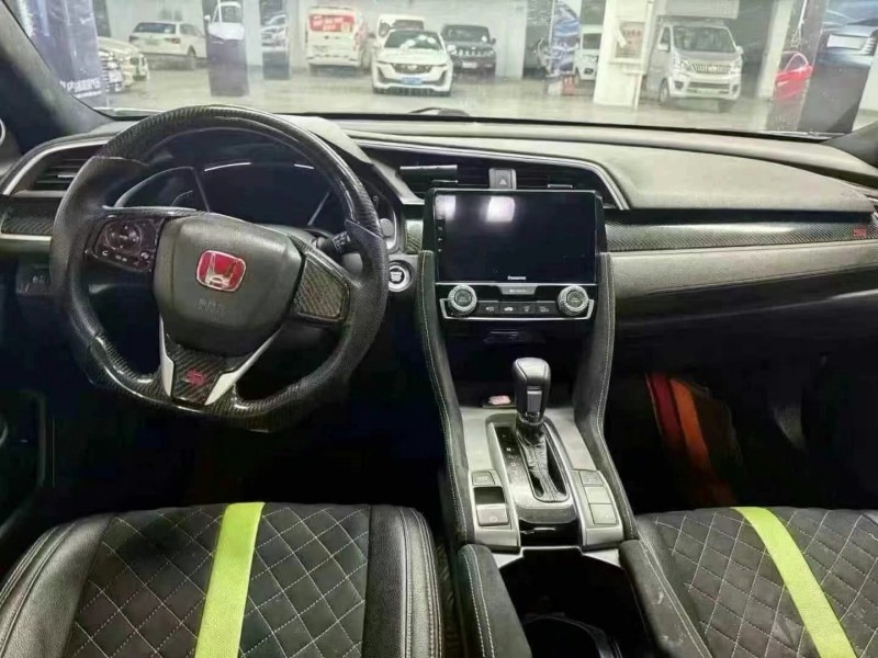 济宁19年本田思域4