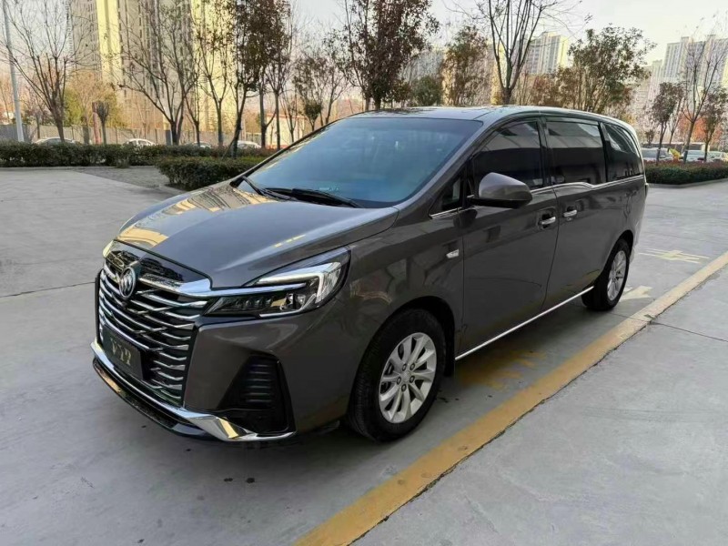 济宁23年别克GL82