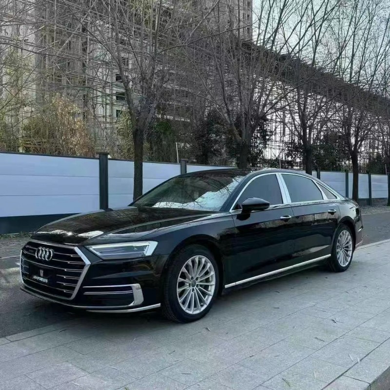 济宁18年奥迪A8L2