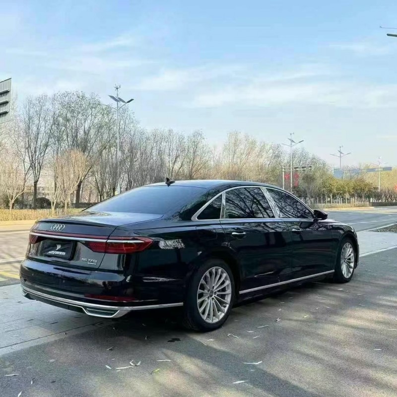 济宁18年奥迪A8L4