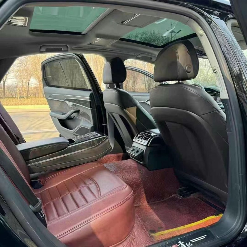 济宁18年奥迪A8L5