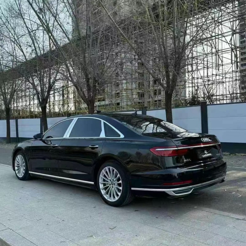 济宁18年奥迪A8L7