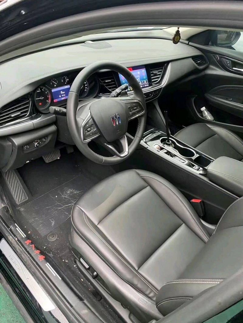 广州23年别克君威5