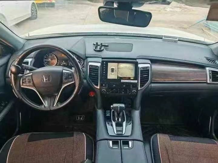 济宁17年本田URV4