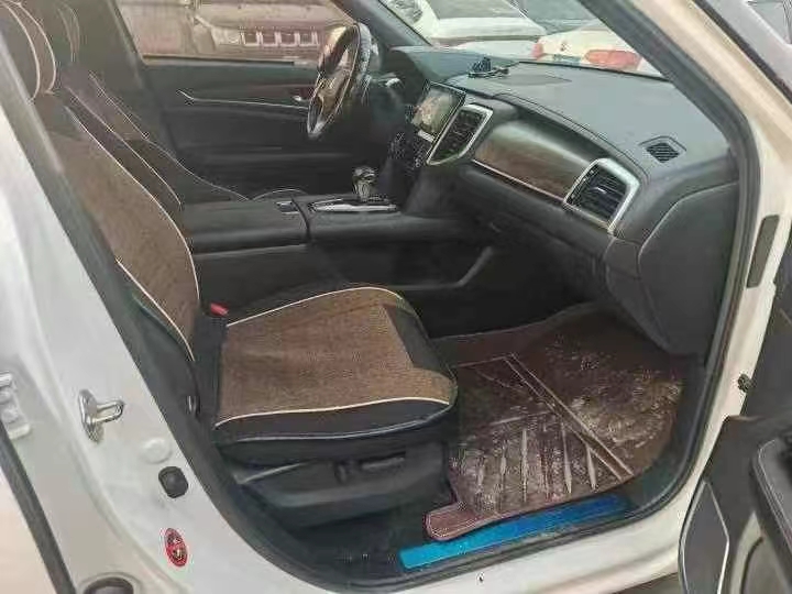 济宁17年本田URV5