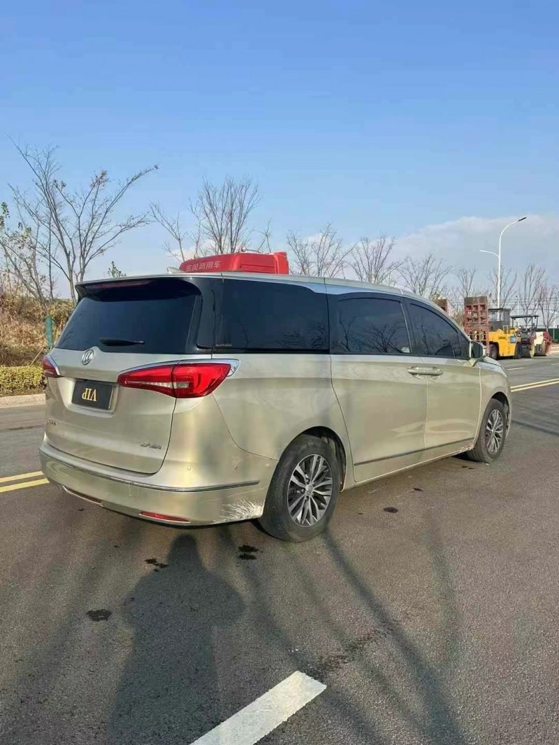 徐州19年别克GL85