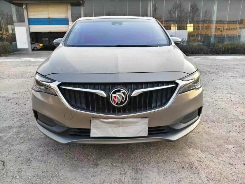 济宁17年别克GL61