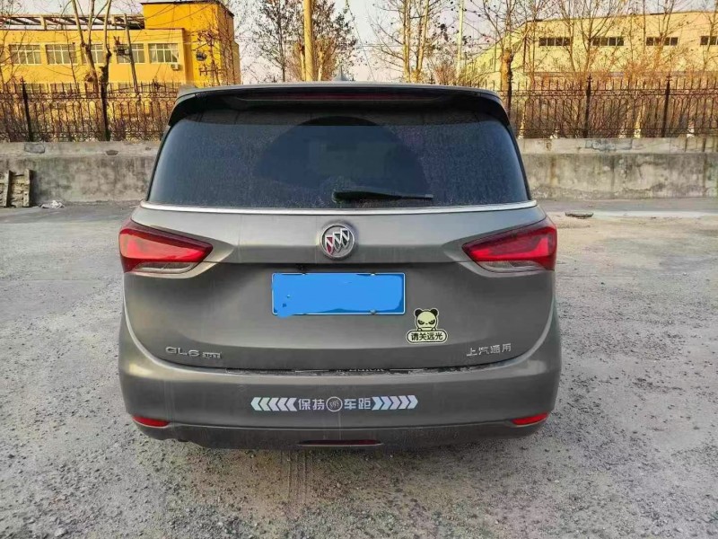 济宁17年别克GL66