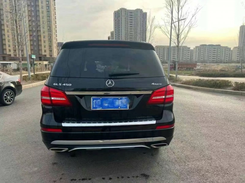 济宁17年奔驰GLS5