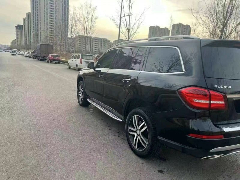 济宁17年奔驰GLS9