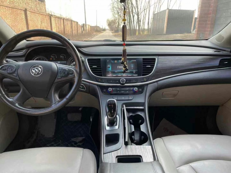 保定17年别克君越5