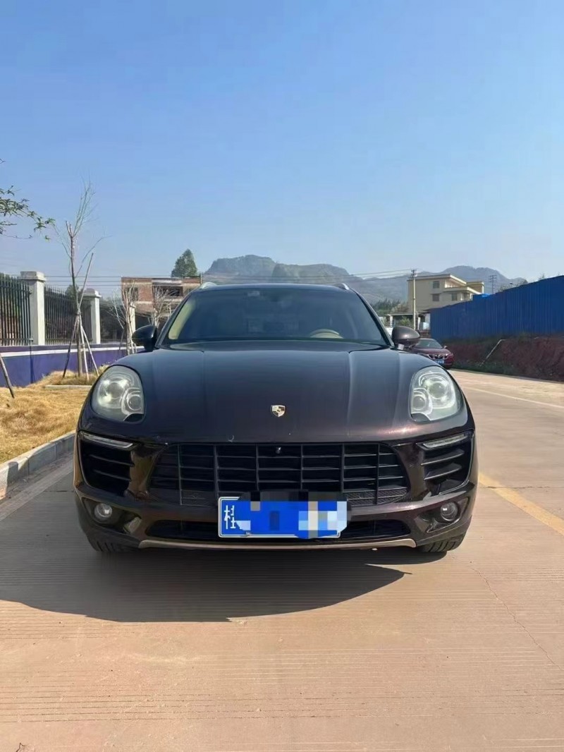 广州16年保时捷Macan1