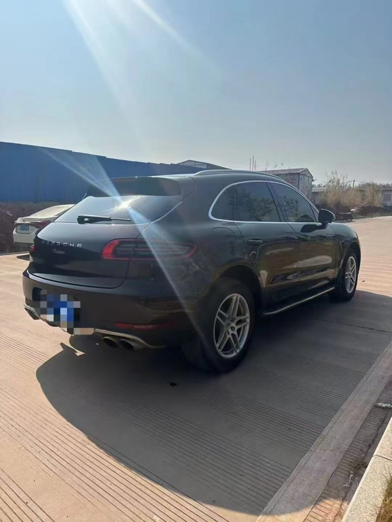 广州16年保时捷Macan7