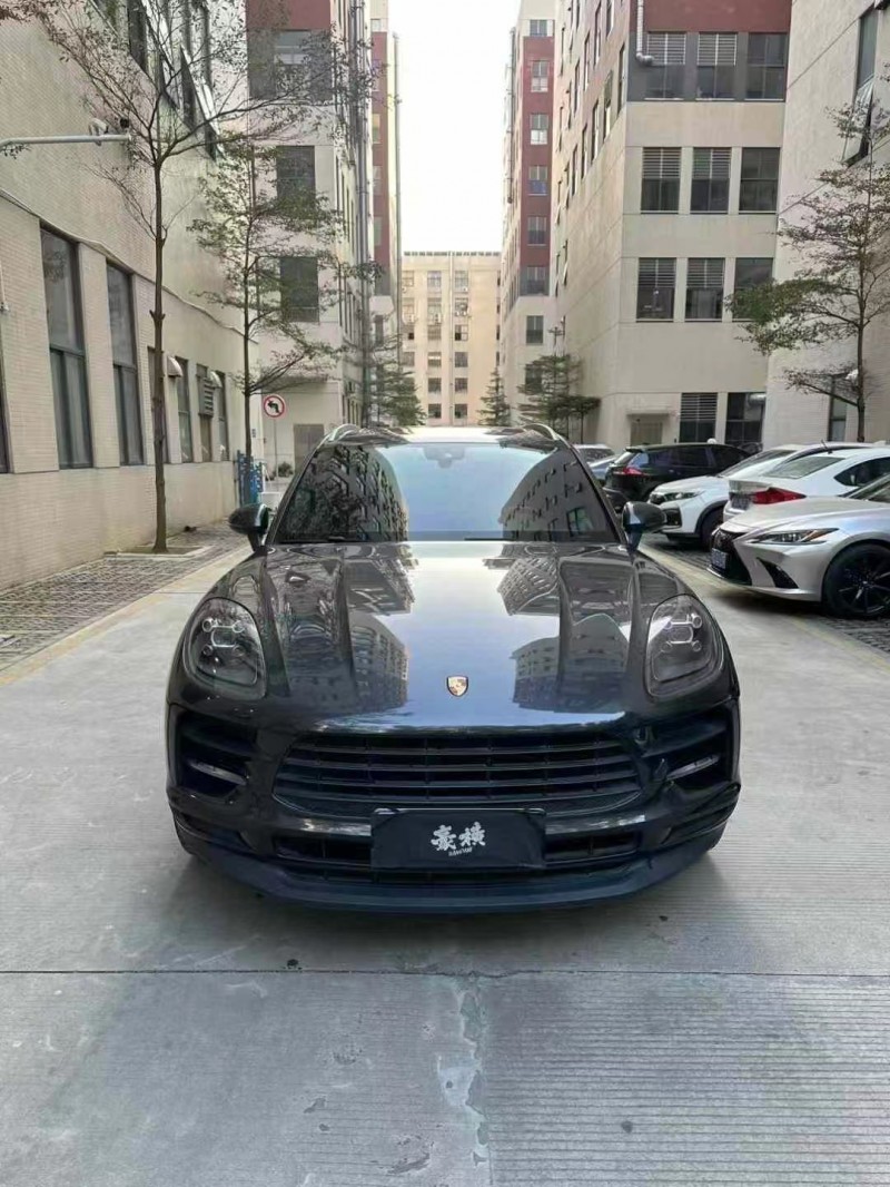 佛山19年保时捷Macan1