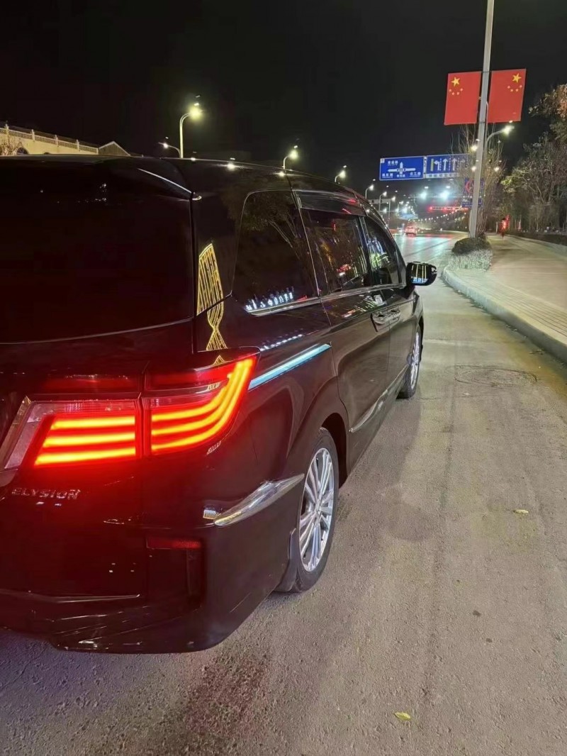 济宁16年本田艾力绅2