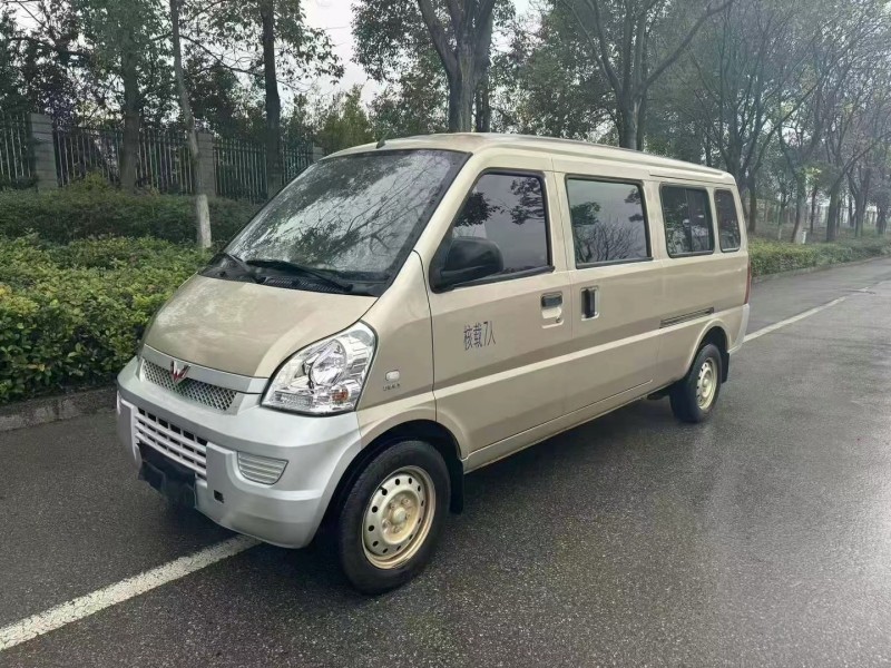 岳陽21年五菱汽車宏光2
