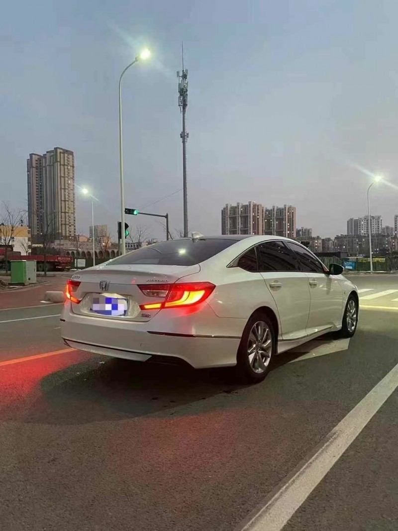 徐州19年本田雅阁4