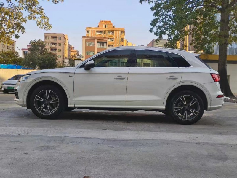 佛山21年奥迪Q58