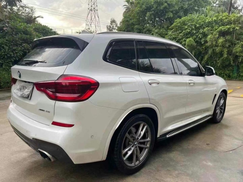 广州19年宝马X35